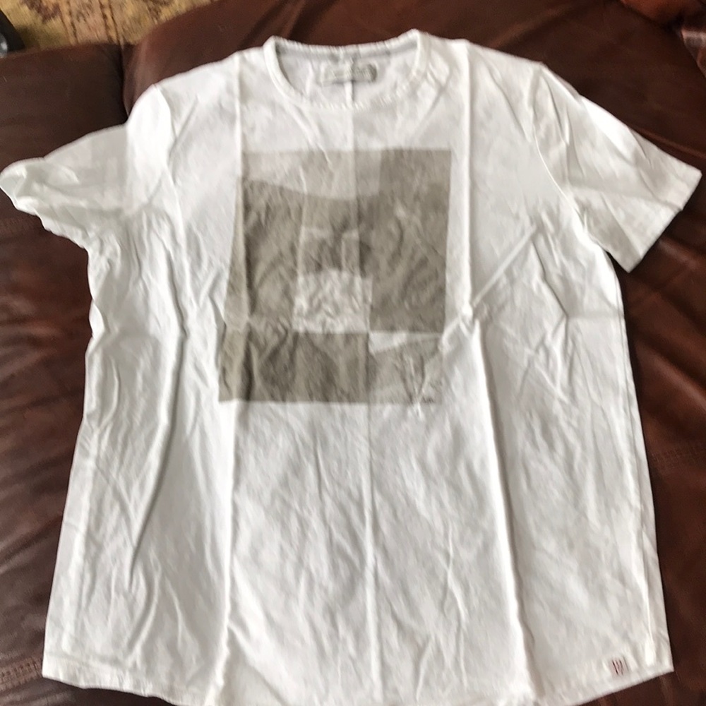 NWOT.Mens Sovereign Codes LA 100 %cotton T-shirt.